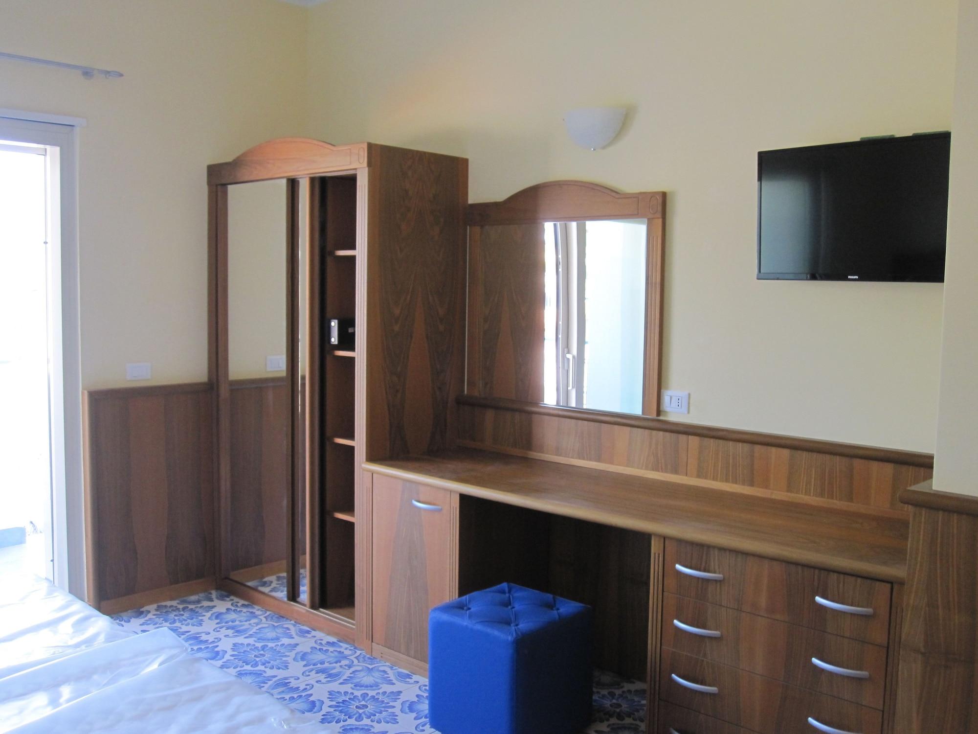 Hotel Panoramic Giardini Naxos Exterior photo