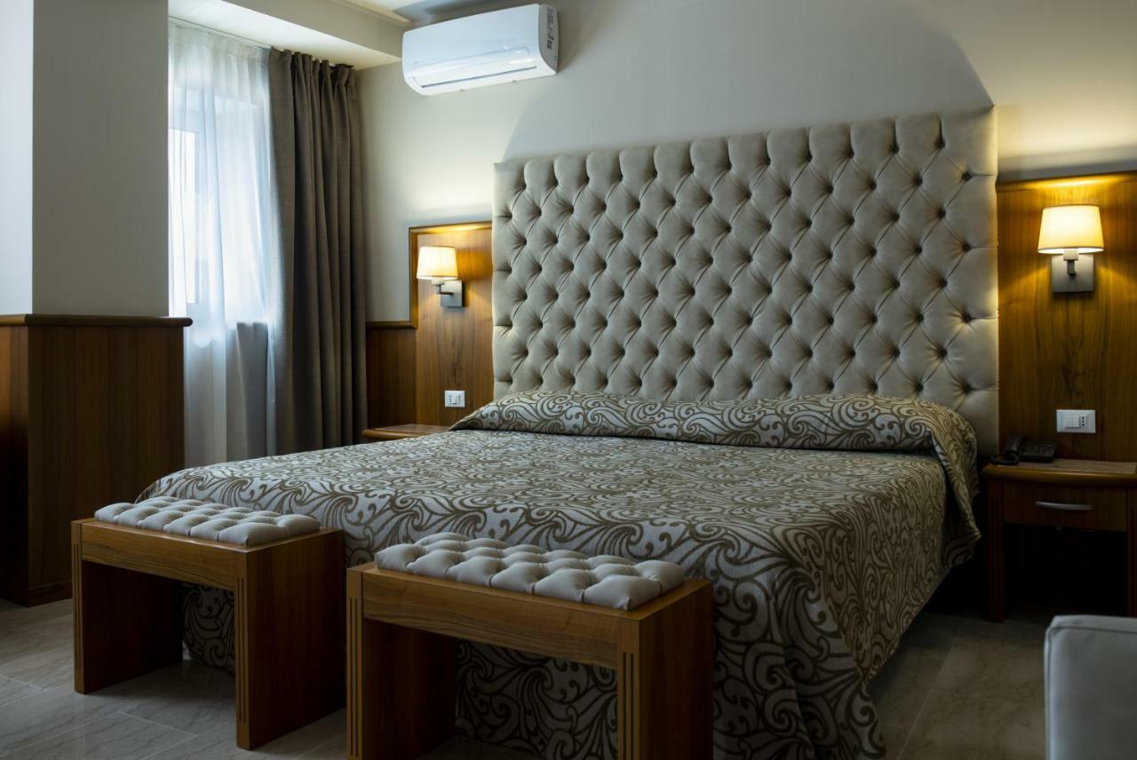 Hotel Panoramic Giardini Naxos Exterior photo
